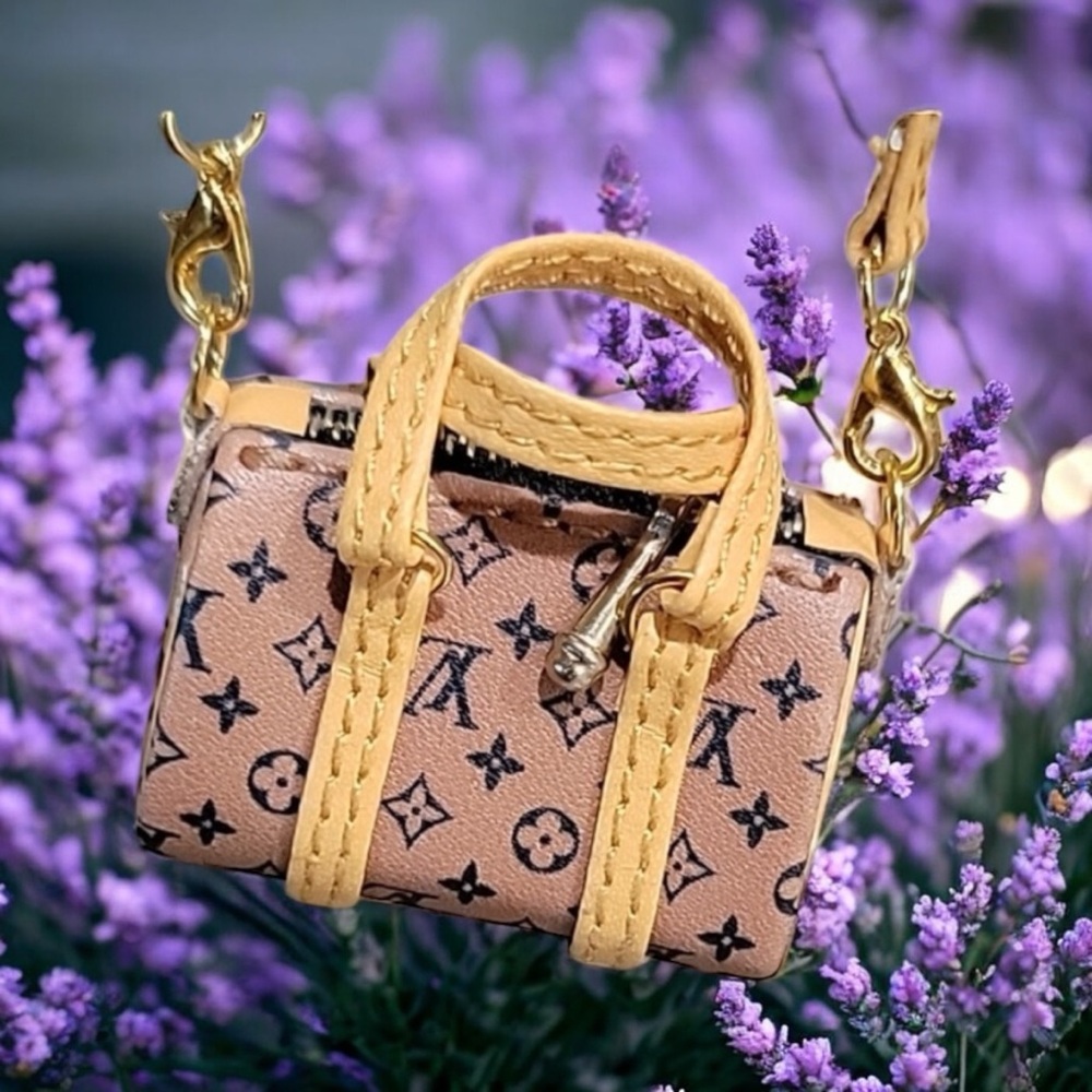 Handbag Keychain. Super cute!
